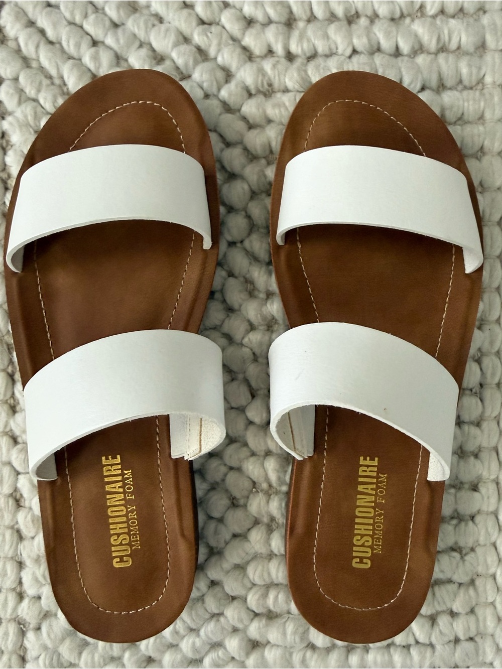 Cushionaire White Double-Strap Women’s Slide Sandals-NWOT